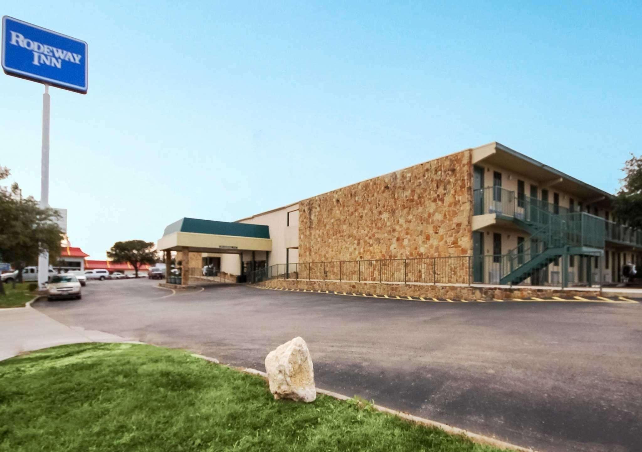 Rodeway Inn New Braunfels Exterior foto